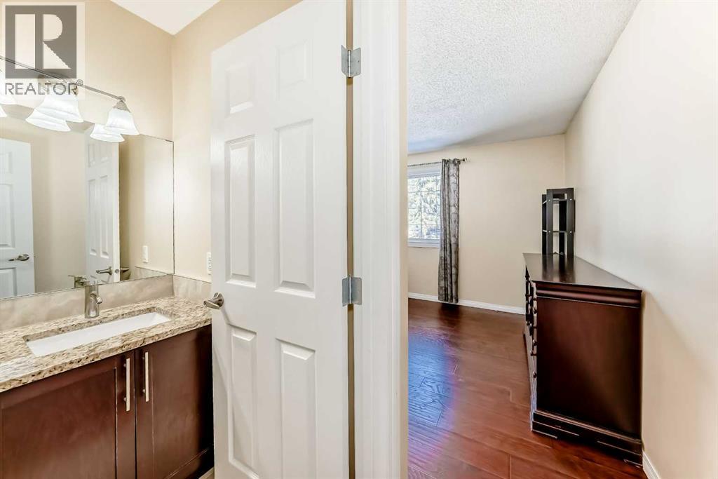 271 Dalhurst Way NW, Calgary, Alberta  T3A 1P3 - Photo 25 - A2297481