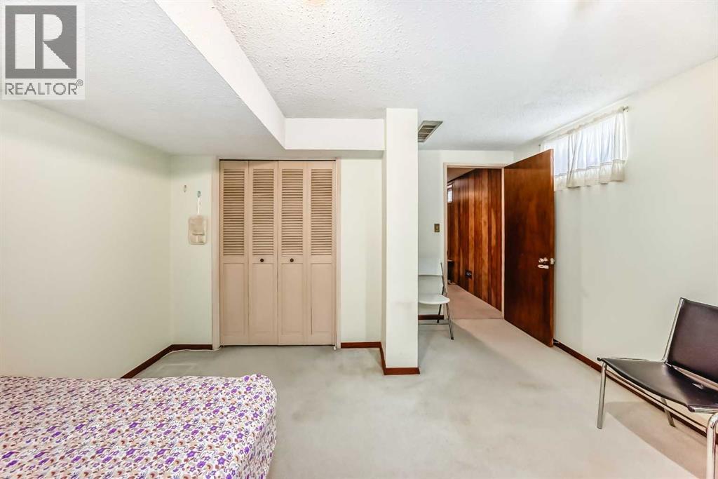 271 Dalhurst Way NW, Calgary, Alberta  T3A 1P3 - Photo 40 - A2297481