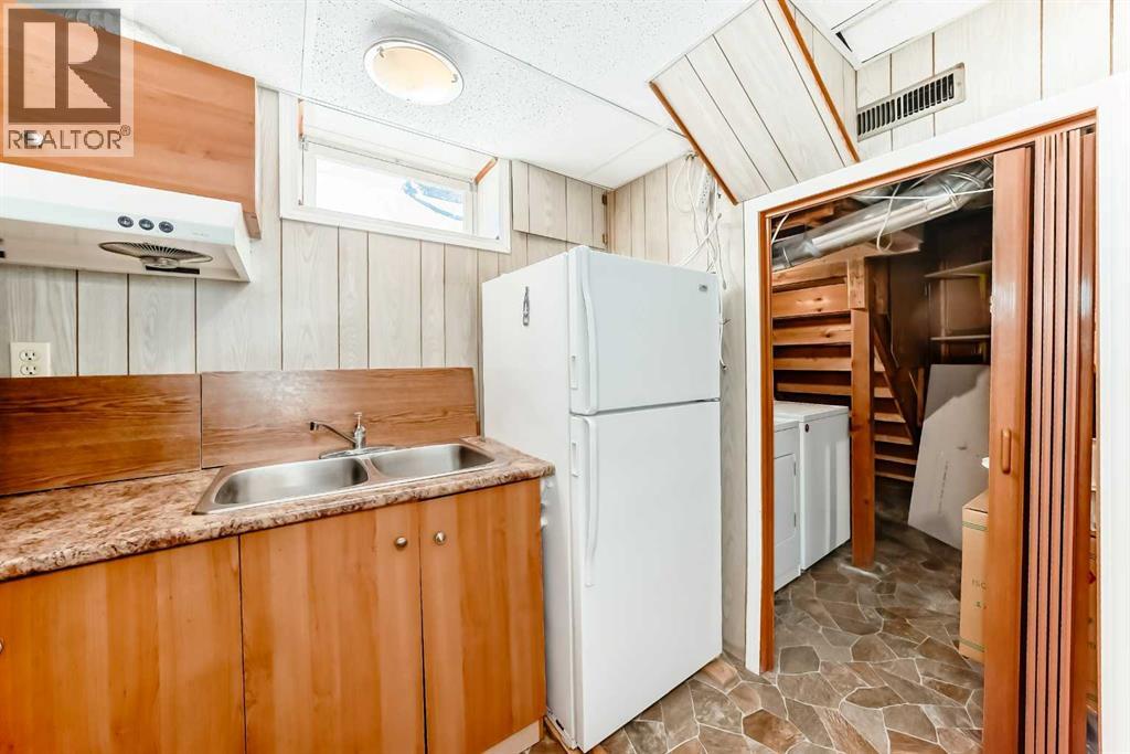 271 Dalhurst Way NW, Calgary, Alberta  T3A 1P3 - Photo 43 - A2297481