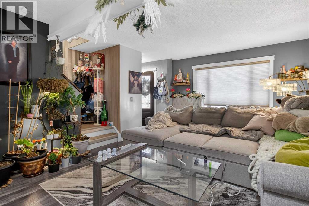 44 Applecroft Road SE, Calgary, Alberta  T2A 7J3 - Photo 4 - A2299033