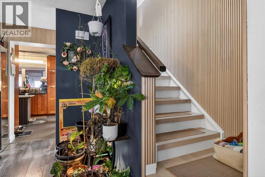 44 Applecroft Road SE, Calgary, Alberta  T2A 7J3 - Photo 5 - A2299033