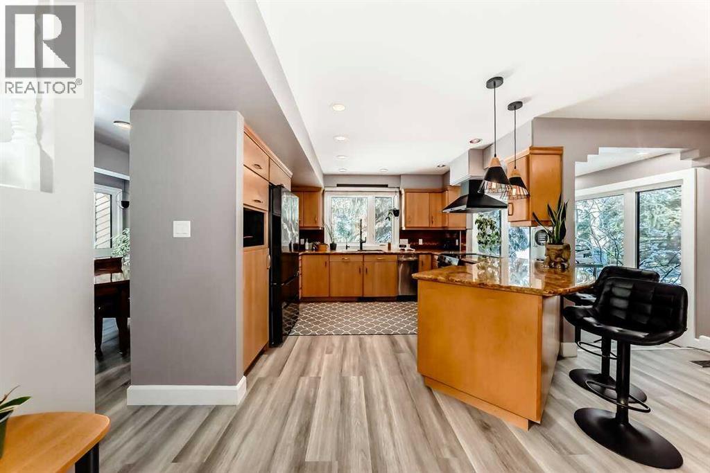 2002 Pump Hill Way SW, Calgary, Alberta  T2V 4M4 - Photo 8 - A2298256