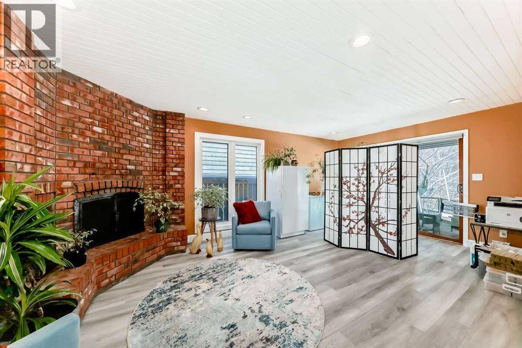 2002 Pump Hill Way SW, Calgary, Alberta  T2V 4M4 - Photo 19 - A2298256