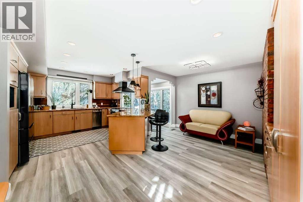 2002 Pump Hill Way SW, Calgary, Alberta  T2V 4M4 - Photo 14 - A2298256