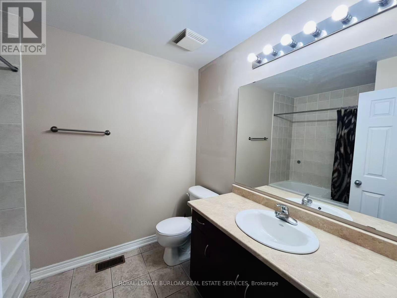 5053 Bidwell Common, Burlington, Ontario  L7L 0A4 - Photo 20 - W12732698