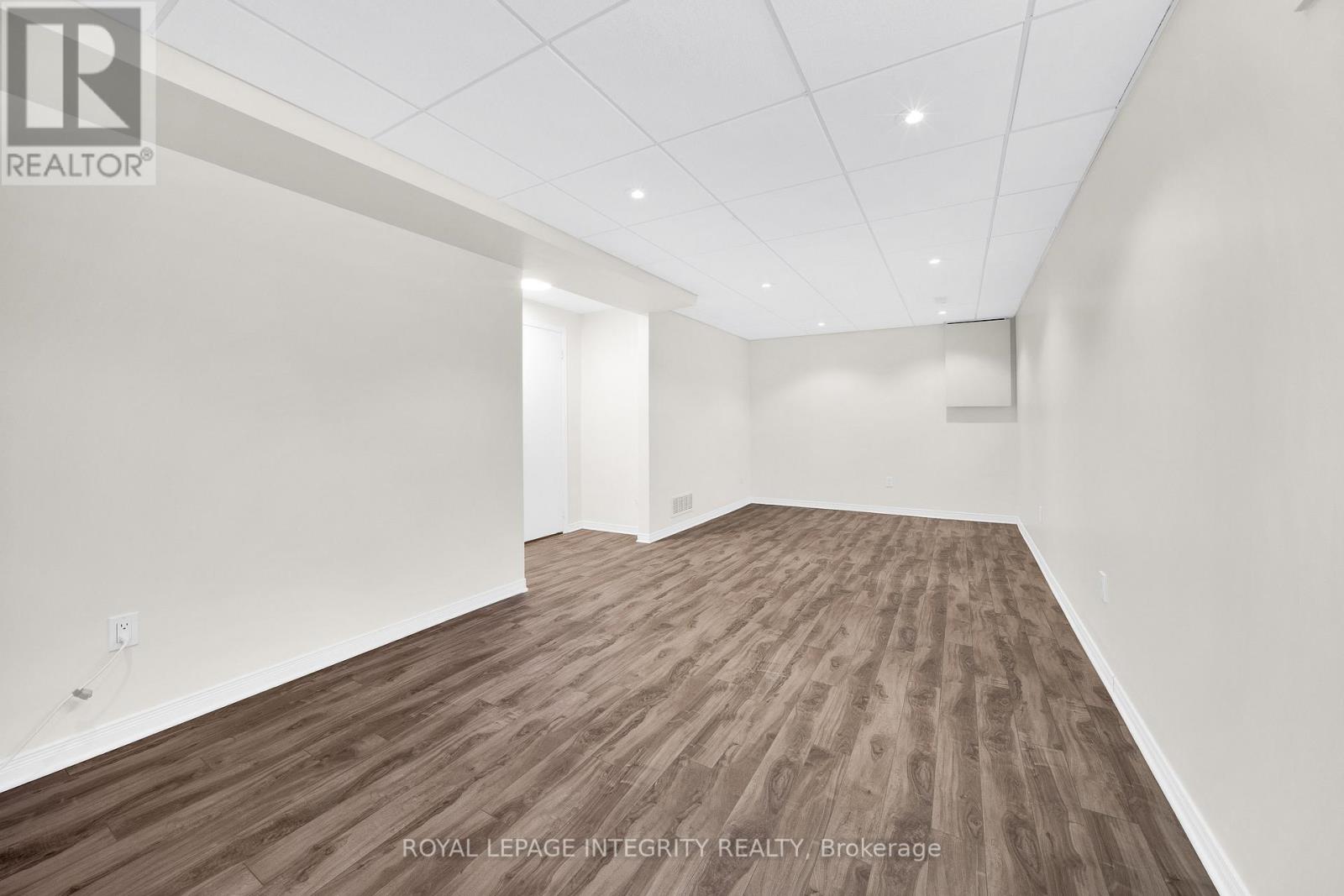 15 Tarquin Crescent, Ottawa, Ontario K2H 8J7 - Photo 34 - X12954092