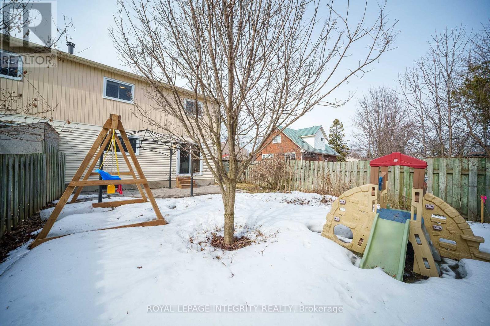 15 Tarquin Crescent, Ottawa, Ontario K2H 8J7 - Photo 37 - X12954092