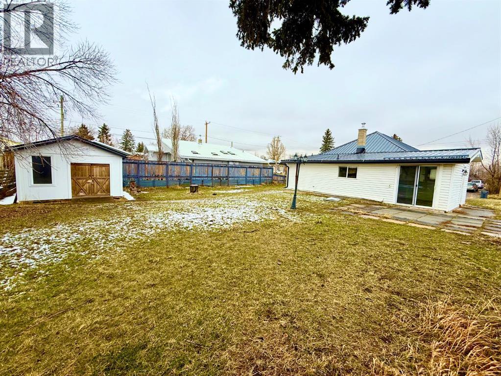 1144 James Avenue, Pincher Creek, Alberta  T0K 1W0 - Photo 20 - A2298998