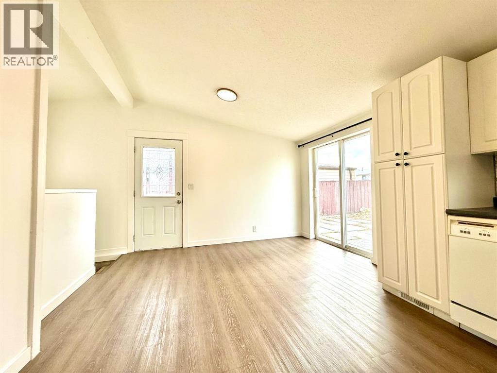 1144 James Avenue, Pincher Creek, Alberta  T0K 1W0 - Photo 9 - A2298998