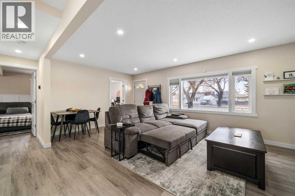 401 Broadway Avenue E, Redcliff, Alberta  T0J 2P0 - Photo 7 - A2298144