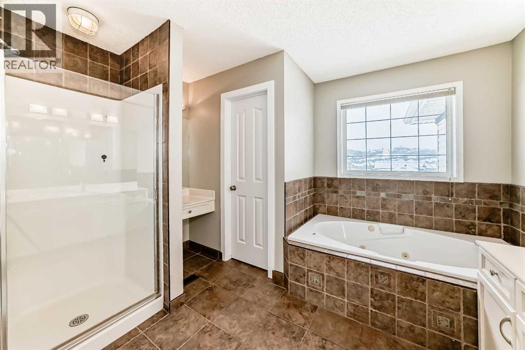 212 Sienna Park Drive SW, Calgary, Alberta  T3H 3L5 - Photo 25 - A2298763