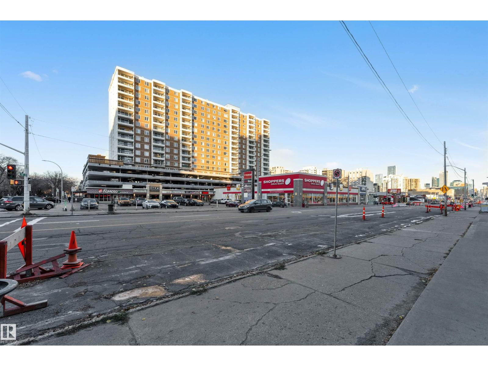 #807 10055 118 St Nw, Edmonton, Alberta  T5K 0C1 - Photo 4 - E4480681