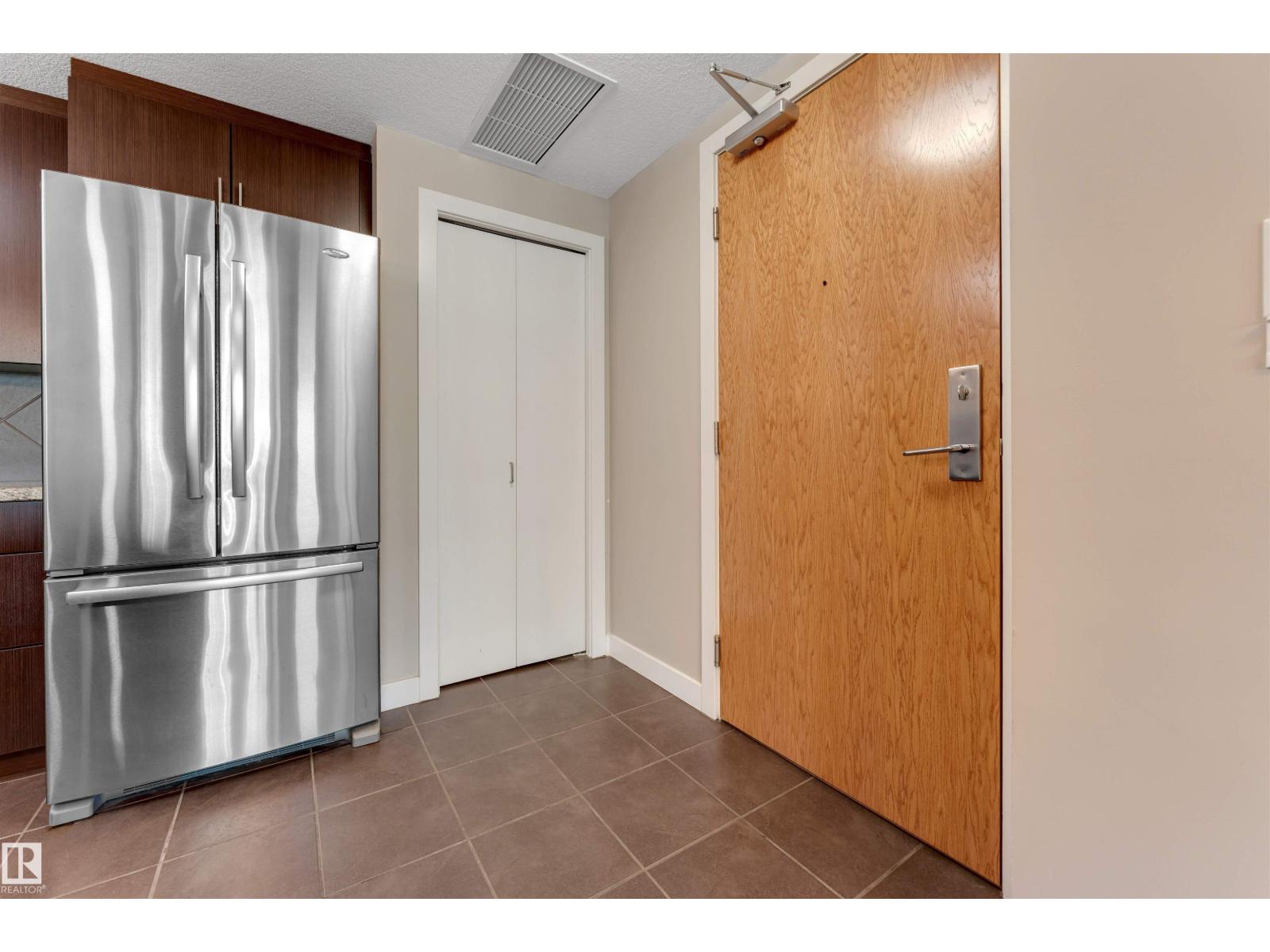 #807 10055 118 St Nw, Edmonton, Alberta  T5K 0C1 - Photo 9 - E4480681