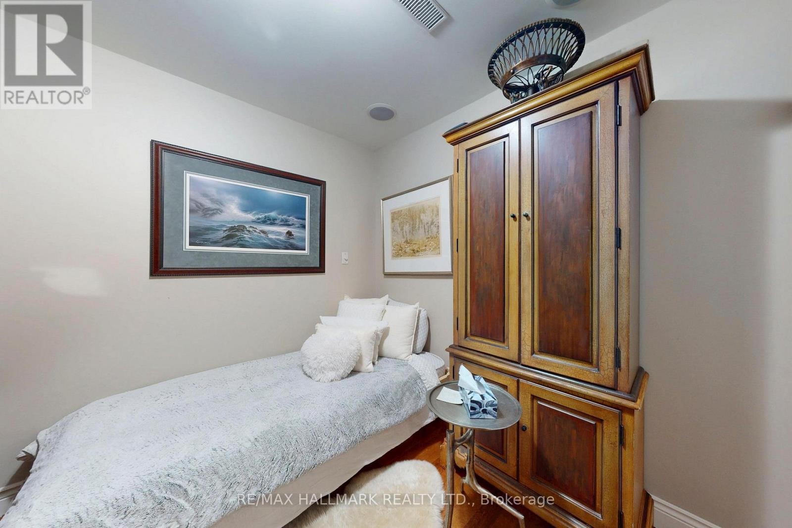 2184 Queen Street E, Toronto, Ontario  M4E 1E6 - Photo 27 - E12957246