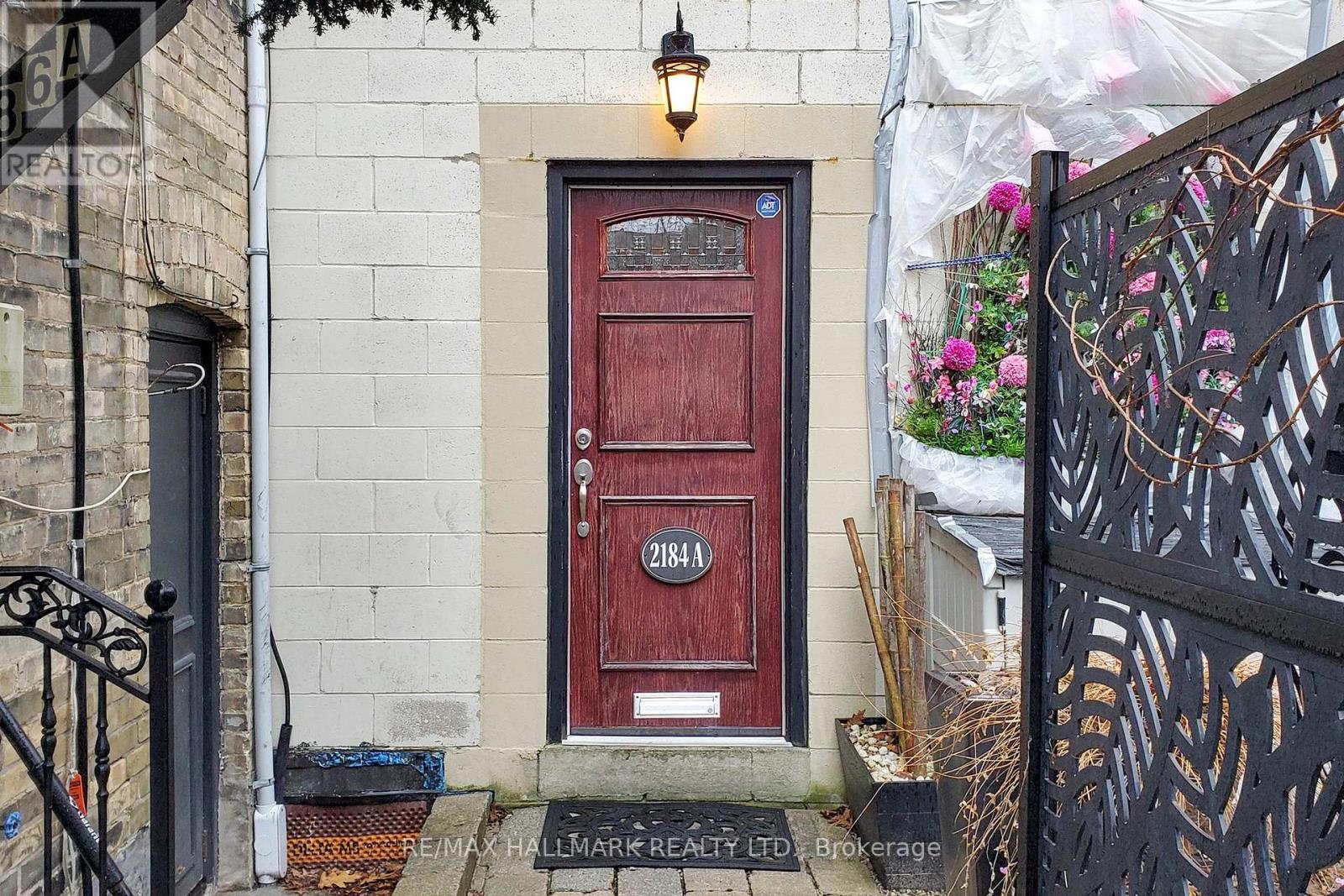 2184 Queen Street E, Toronto, Ontario  M4E 1E6 - Photo 29 - E12957246