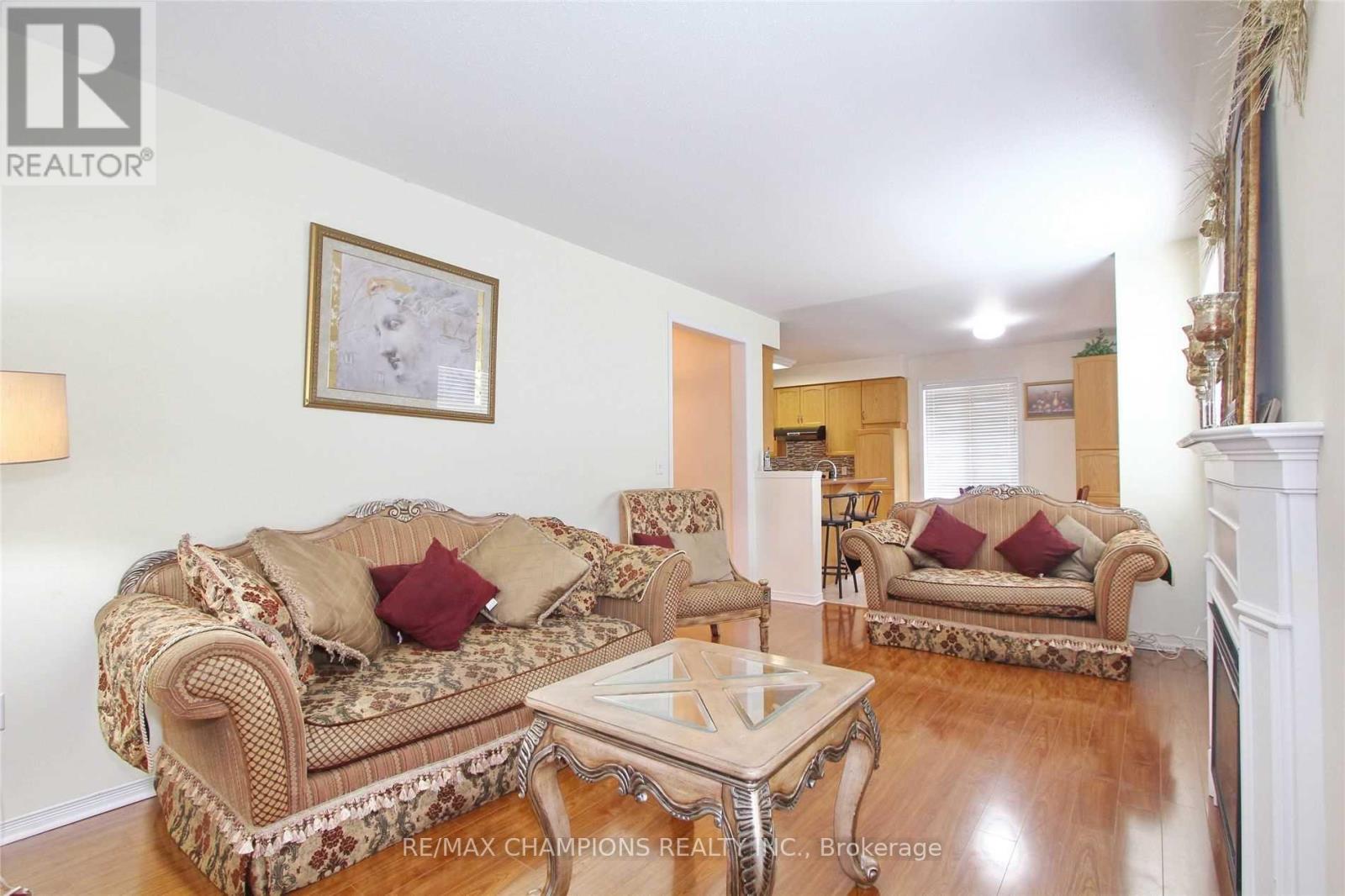 45 Iceberg Trail, Brampton, Ontario  L6R 0J7 - Photo 6 - W12957242