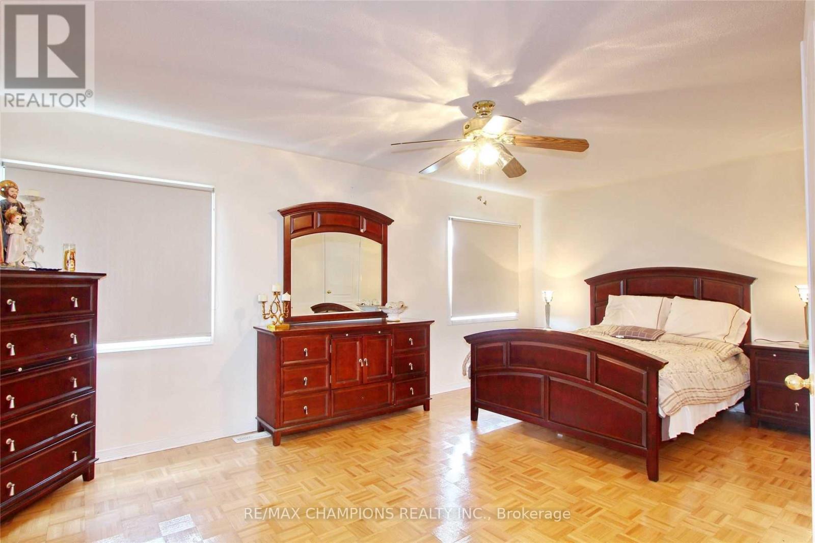 45 Iceberg Trail, Brampton, Ontario  L6R 0J7 - Photo 9 - W12957242