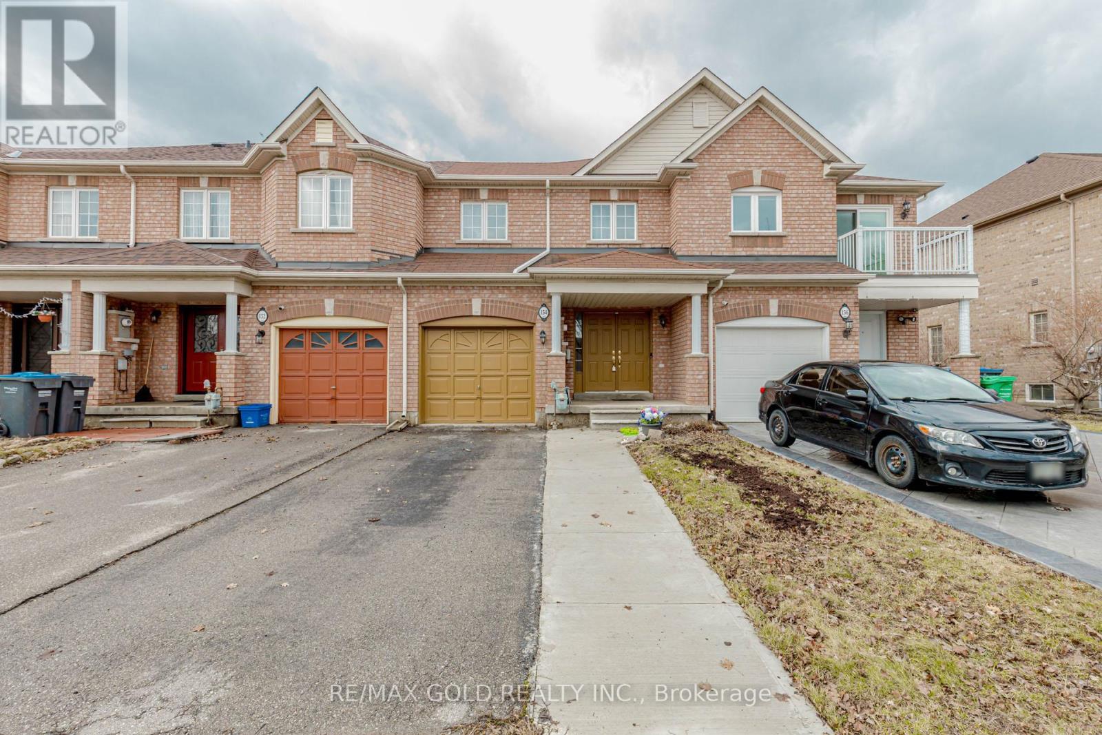 154 Brussels Avenue, Brampton, Ontario  L6Z 0E1 - Photo 3 - W12957260