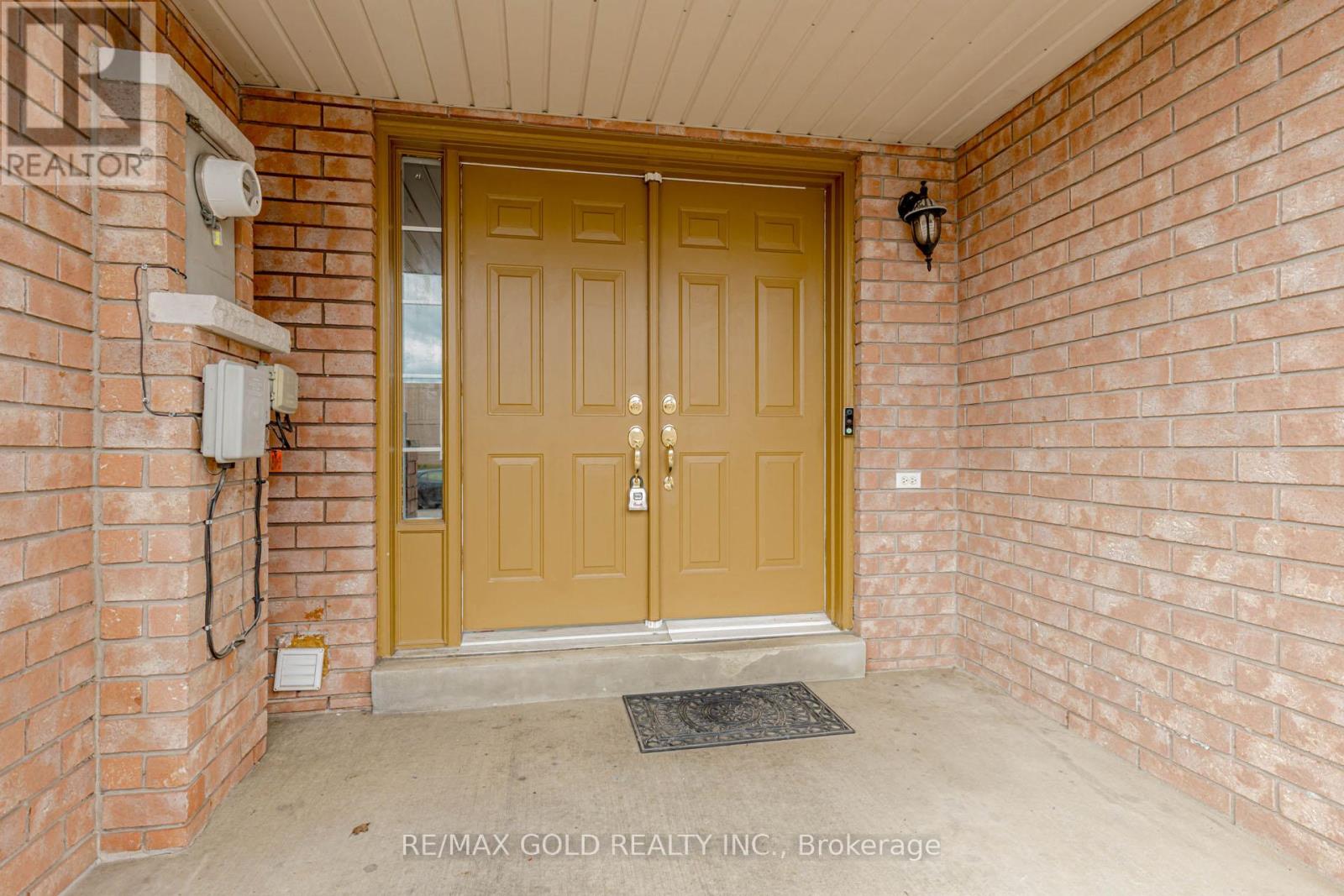 154 Brussels Avenue, Brampton, Ontario  L6Z 0E1 - Photo 5 - W12957260