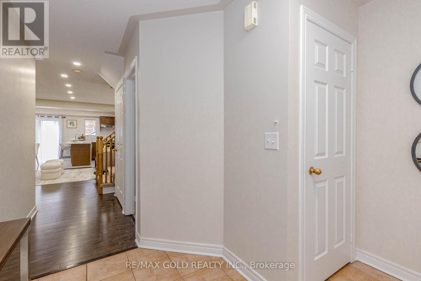 154 Brussels Avenue, Brampton, Ontario  L6Z 0E1 - Photo 7 - W12957260