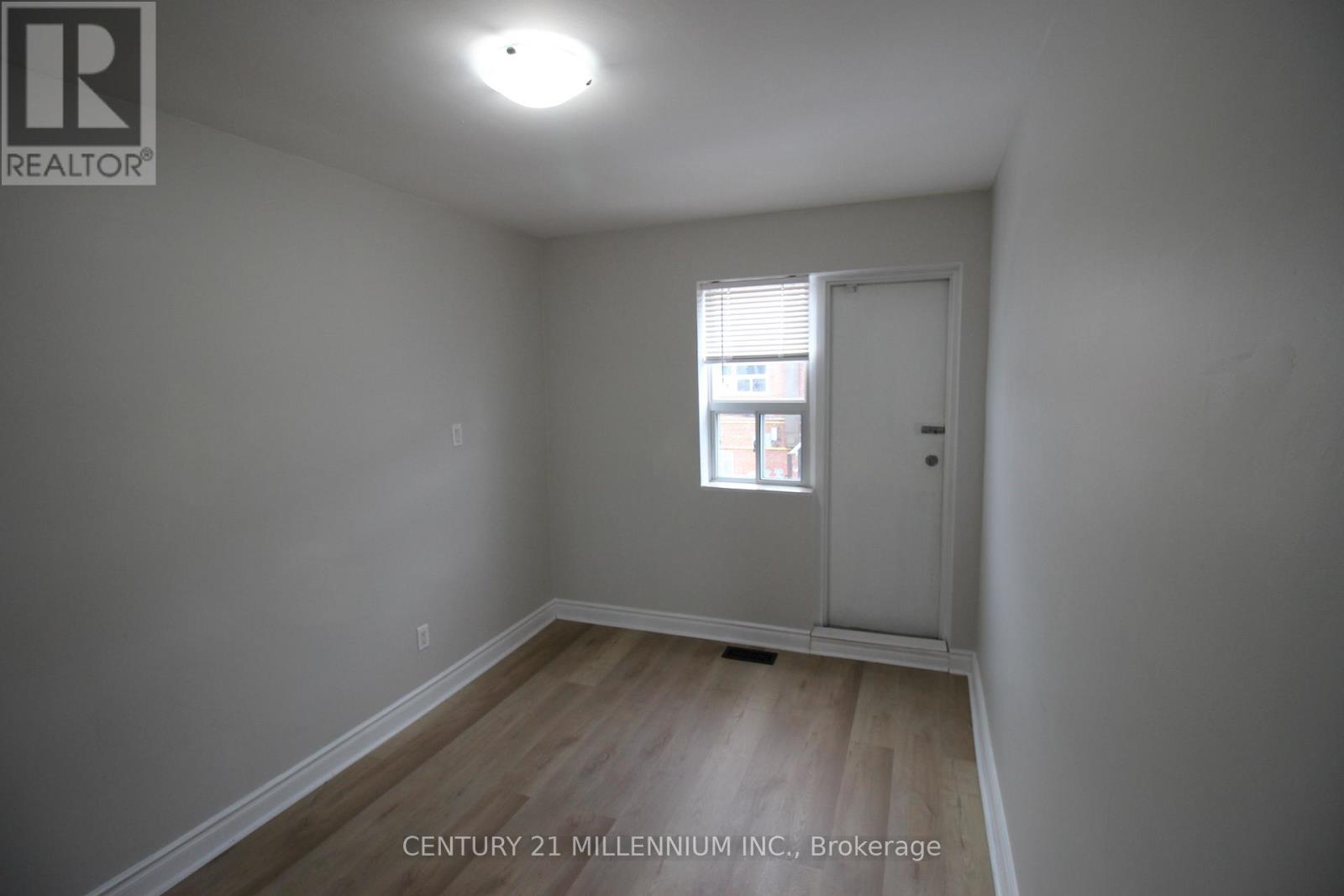 Upper - 2991 Islington Avenue, Toronto, Ontario  M9L 2K9 - Photo 33 - W12957276