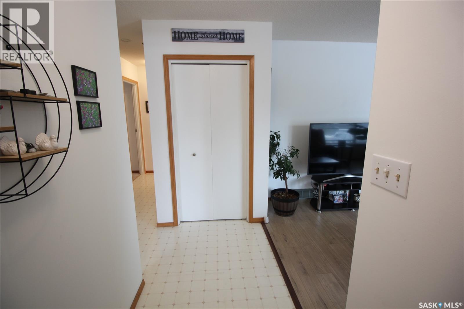 804 Pitt Street, Indian Head, Saskatchewan  S0G 2K0 - Photo 2 - SK032046