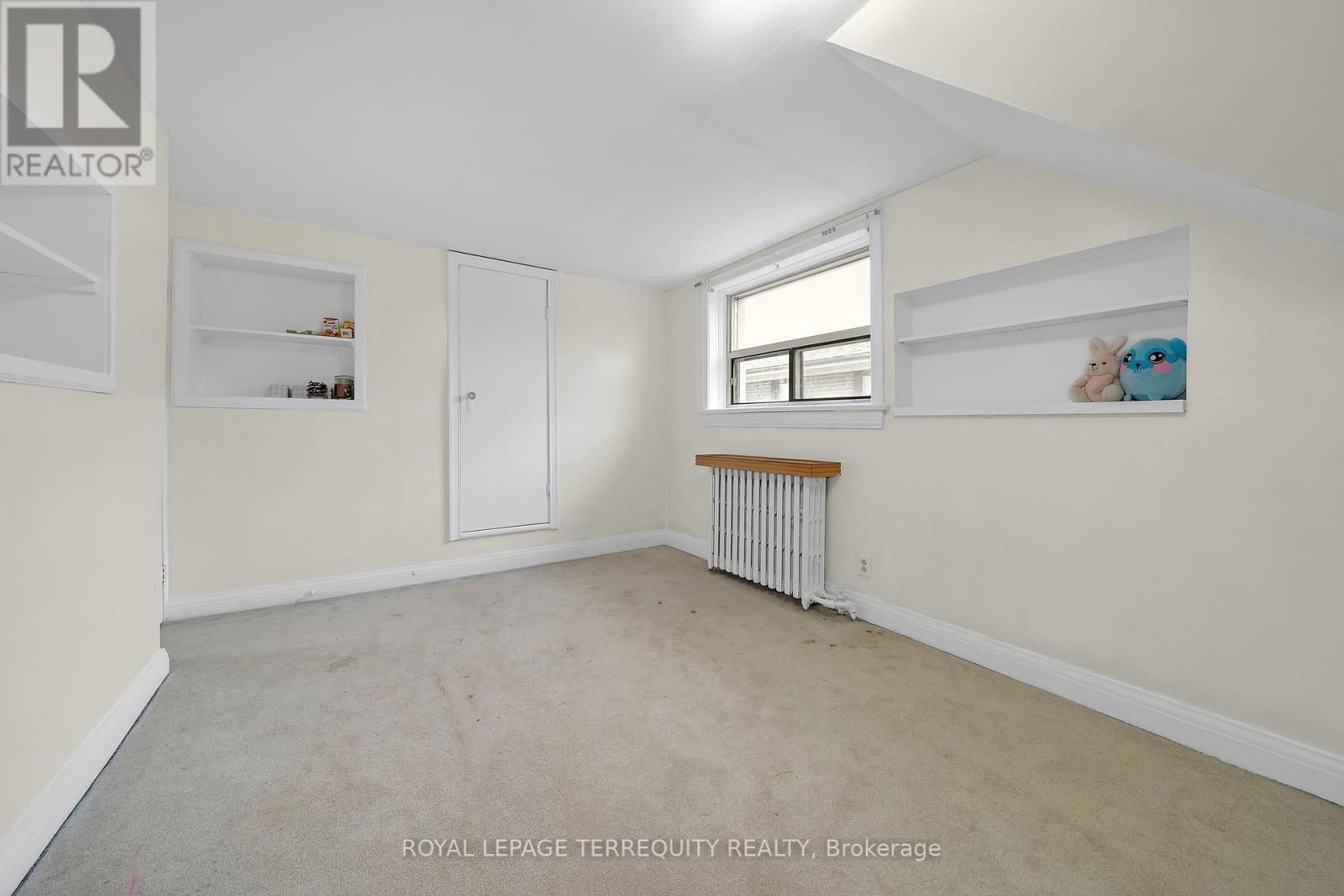 34 Downsview Avenue, Toronto, Ontario  M3M 1C9 - Photo 16 - W12916656