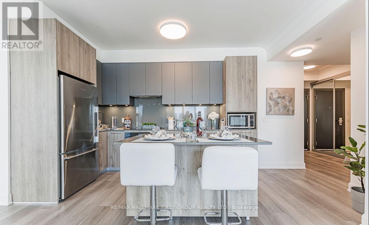 38 Water Walk Drive, Markham, Ontario  L3R 6M8 - Photo 8 - N12956914