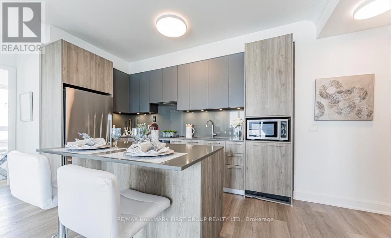 38 Water Walk Drive, Markham, Ontario  L3R 6M8 - Photo 9 - N12956914