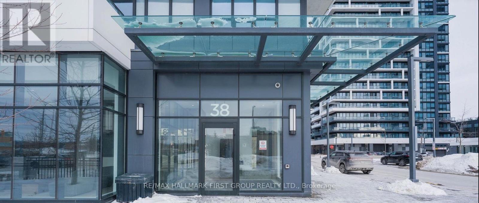 38 Water Walk Drive, Markham, Ontario  L3R 6M8 - Photo 3 - N12956914