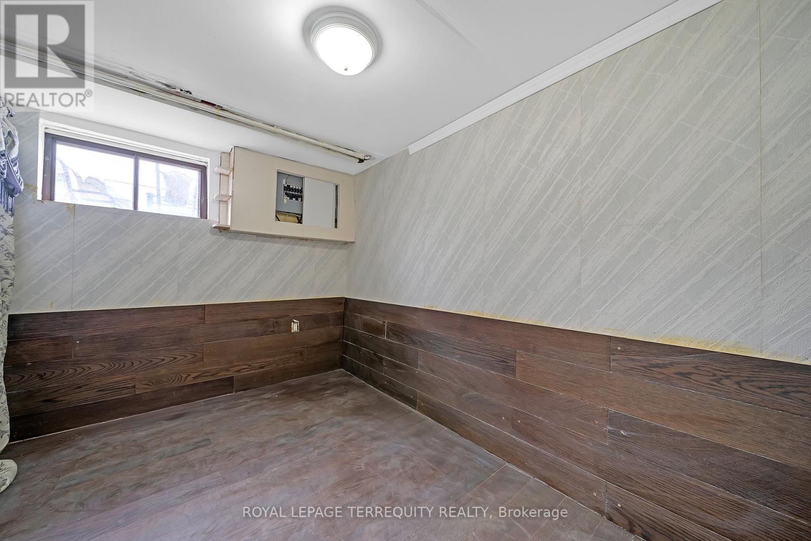 34 Downsview Avenue, Toronto, Ontario  M3M 1C9 - Photo 36 - W12916656