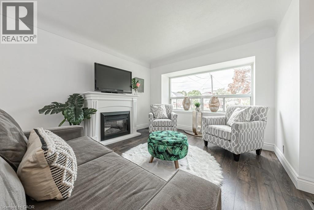 42 Sharon Avenue, Hamilton, Ontario  L8T 1E3 - Photo 4 - 40817625