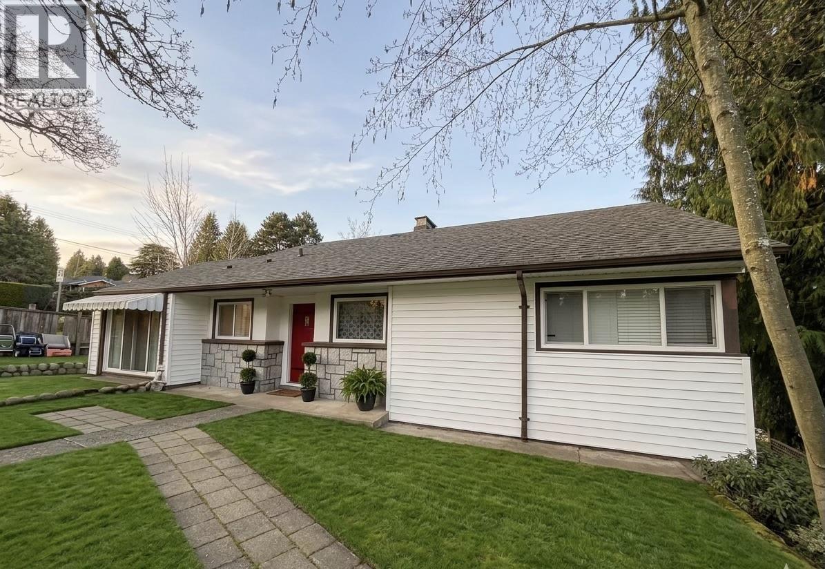 790 15TH STREET, West Vancouver, British Columbia