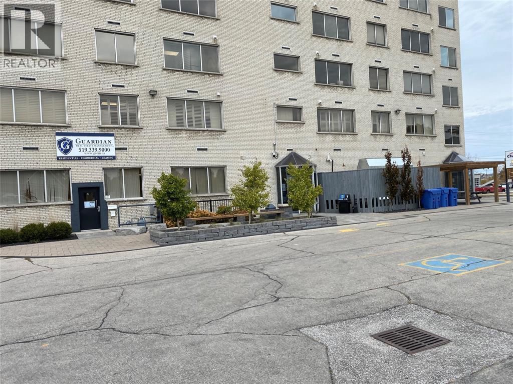 546 Christina Street North Unit# Unit 504-A, Sarnia photo 2