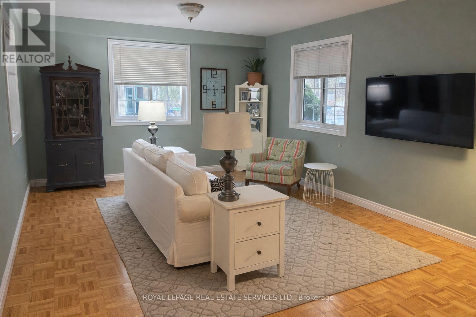 101 32nd Street S, Wasaga Beach, Ontario  L9Z 2S6 - Photo 5 - S12957158