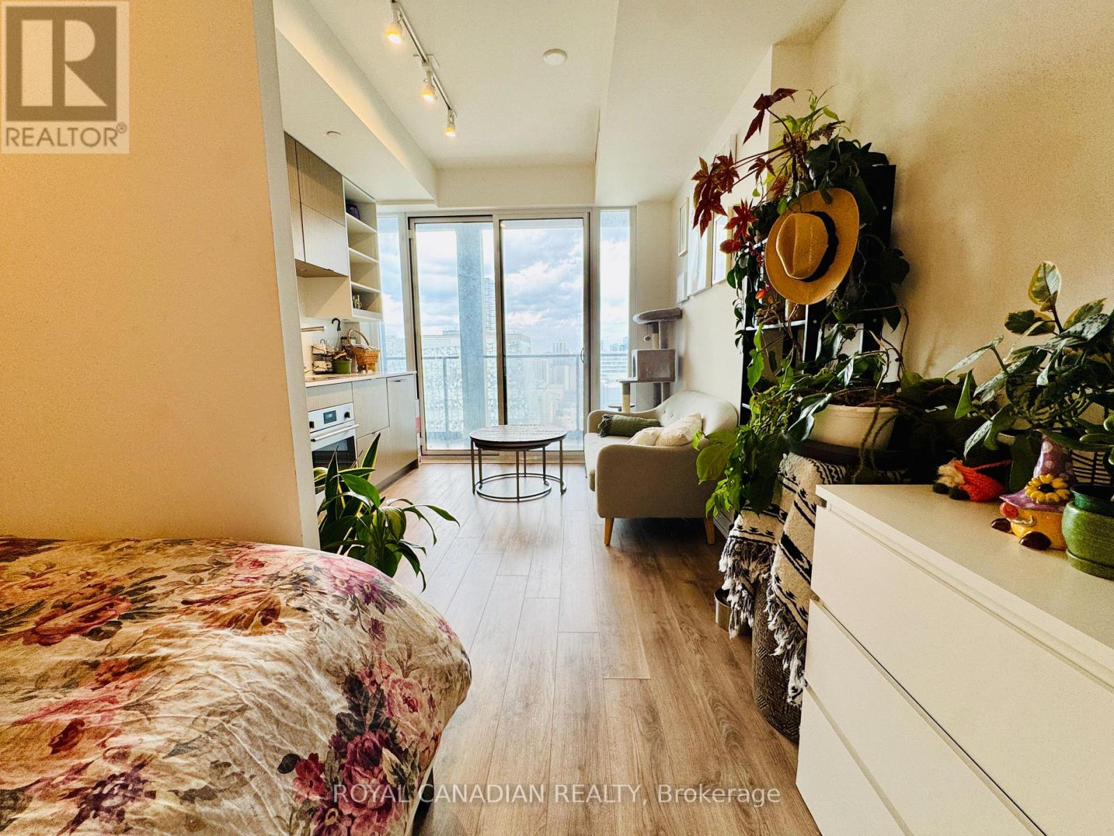 1317 - 20 Edward Street S, Toronto, Ontario  M5G 0C5 - Photo 14 - C12957330