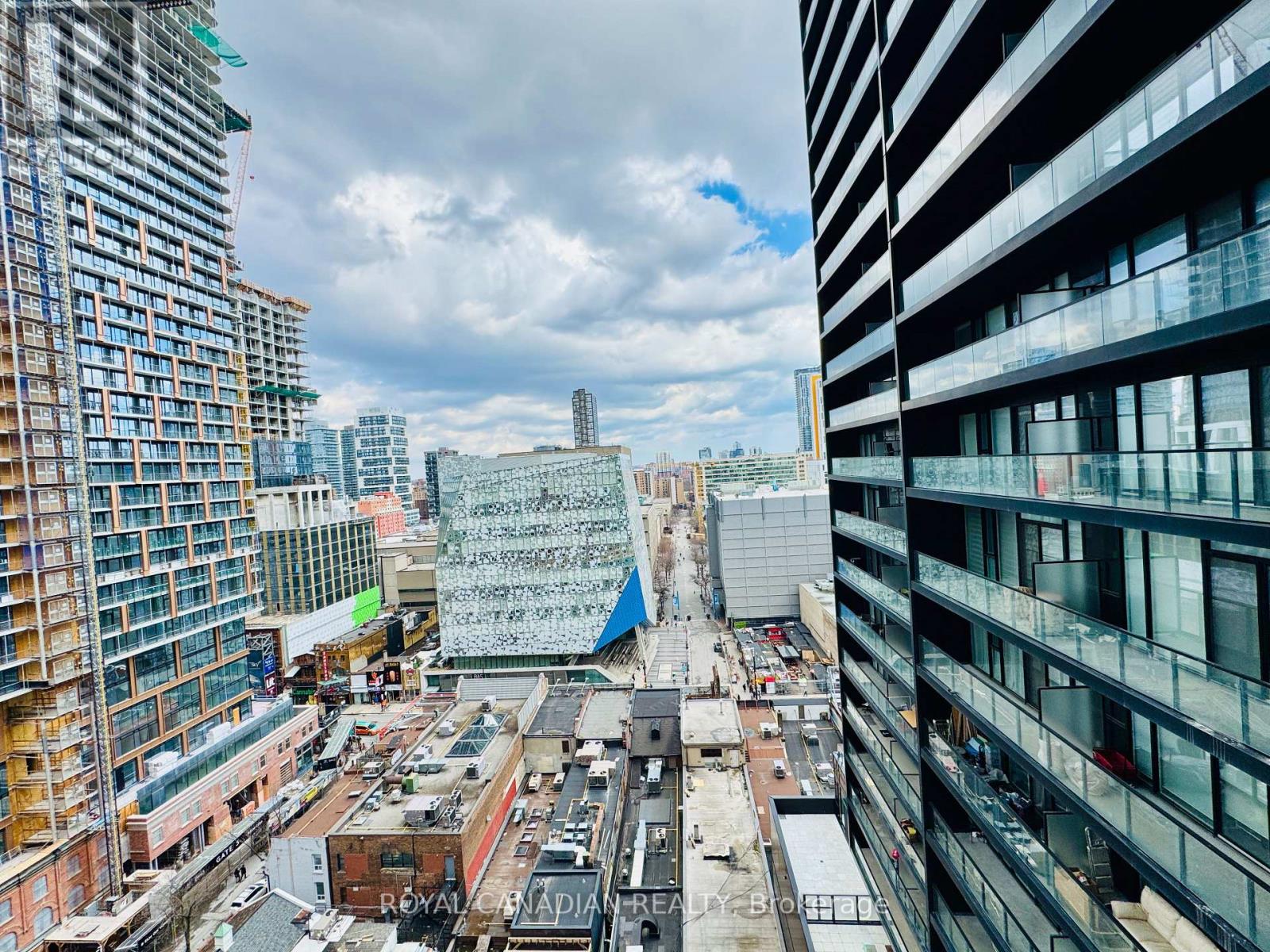 1317 - 20 Edward Street S, Toronto, Ontario  M5G 0C5 - Photo 21 - C12957330