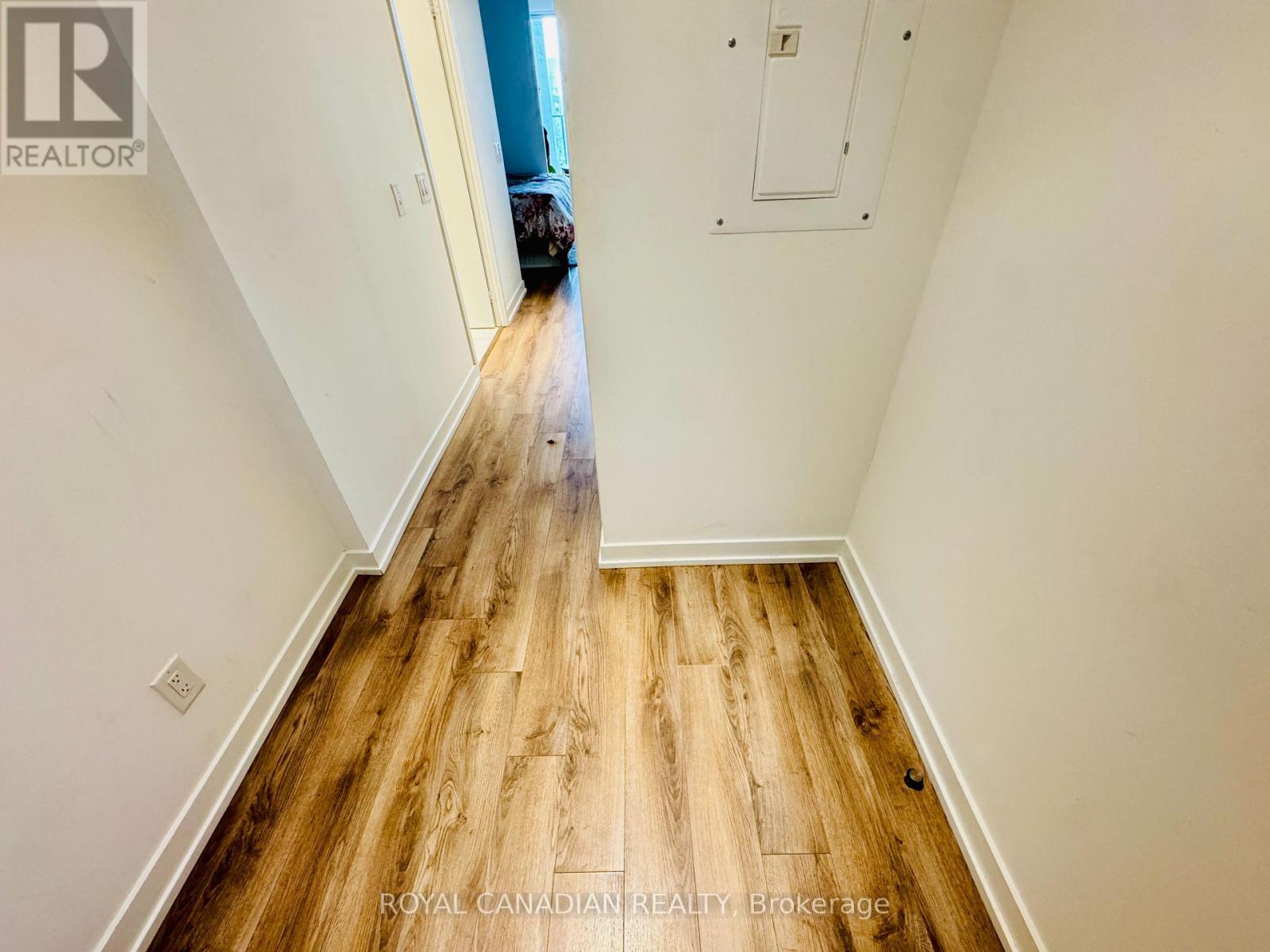 1317 - 20 Edward Street S, Toronto, Ontario  M5G 0C5 - Photo 5 - C12957330