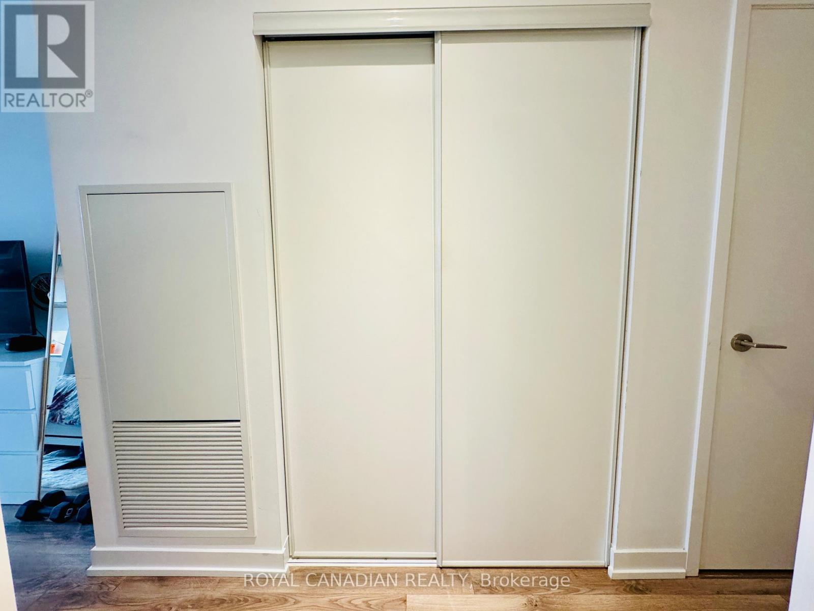 1317 - 20 Edward Street S, Toronto, Ontario  M5G 0C5 - Photo 9 - C12957330