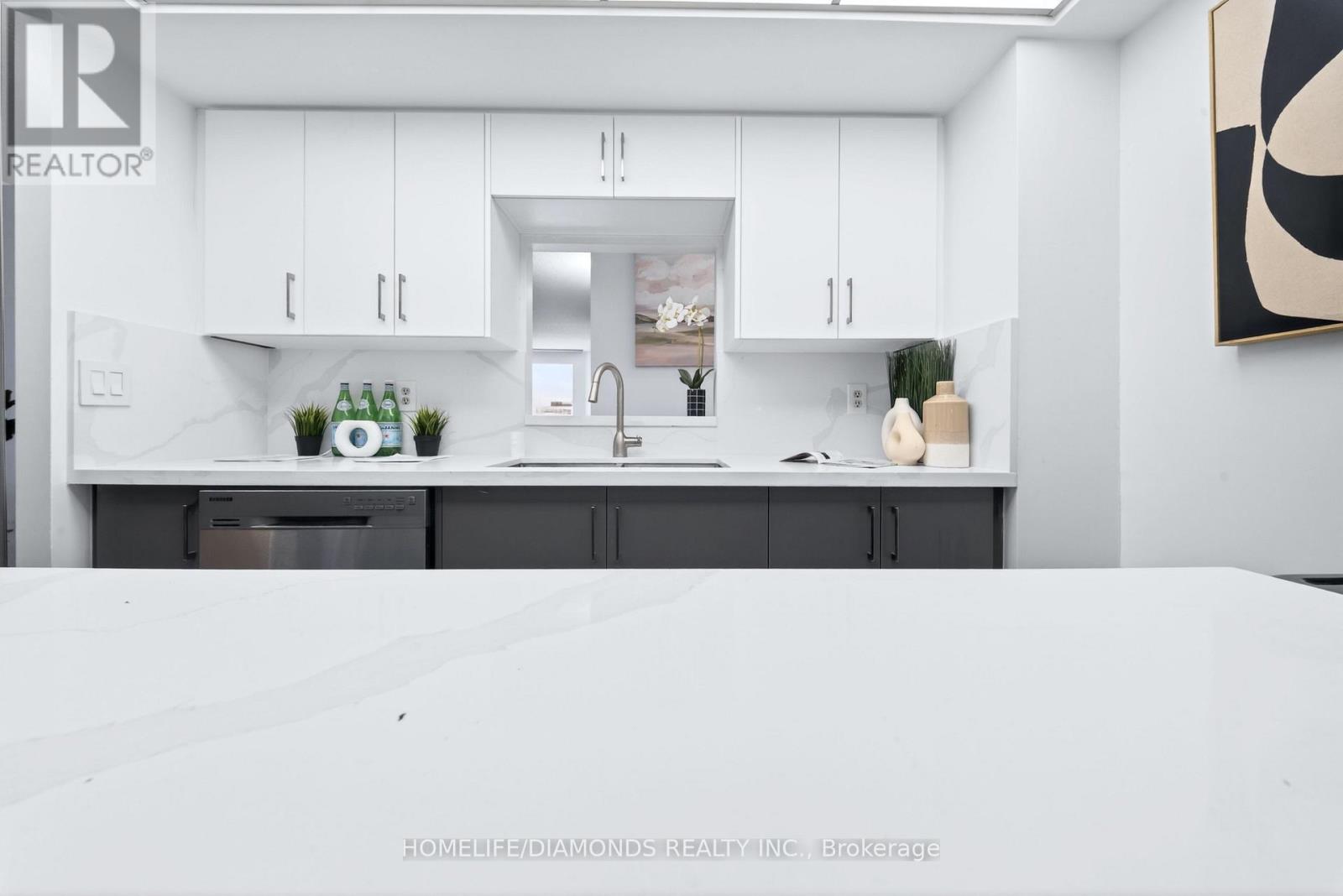 2002 - 5 Concorde Place, Toronto, Ontario  M3C 3M8 - Photo 5 - C12957374