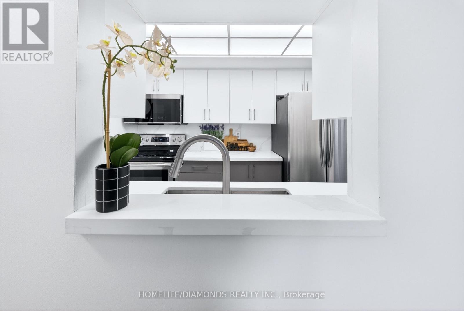 2002 - 5 Concorde Place, Toronto, Ontario  M3C 3M8 - Photo 6 - C12957374