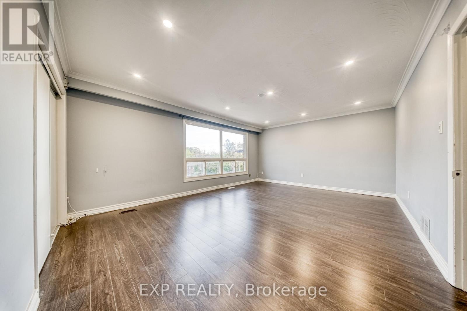 588 Warden Avenue, Toronto, Ontario M1L 3Z3 - Photo 4 - E12957358