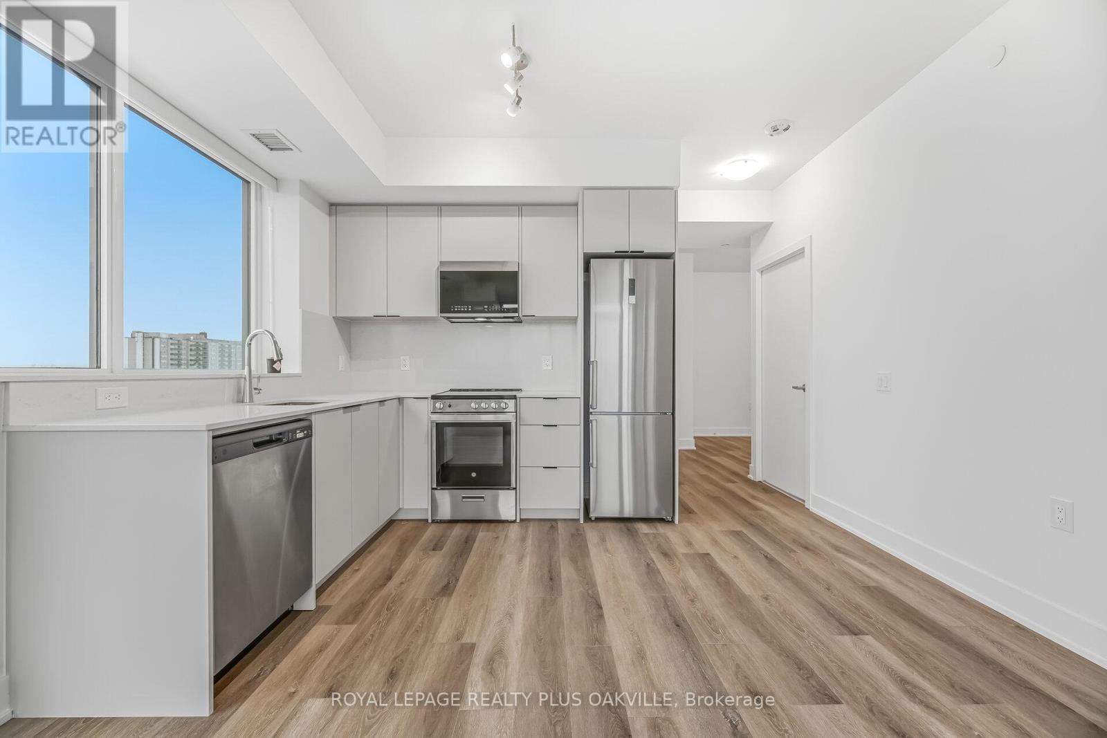 703 - 2088 James Street, Burlington, Ontario  L7R 0H2 - Photo 13 - W12957304