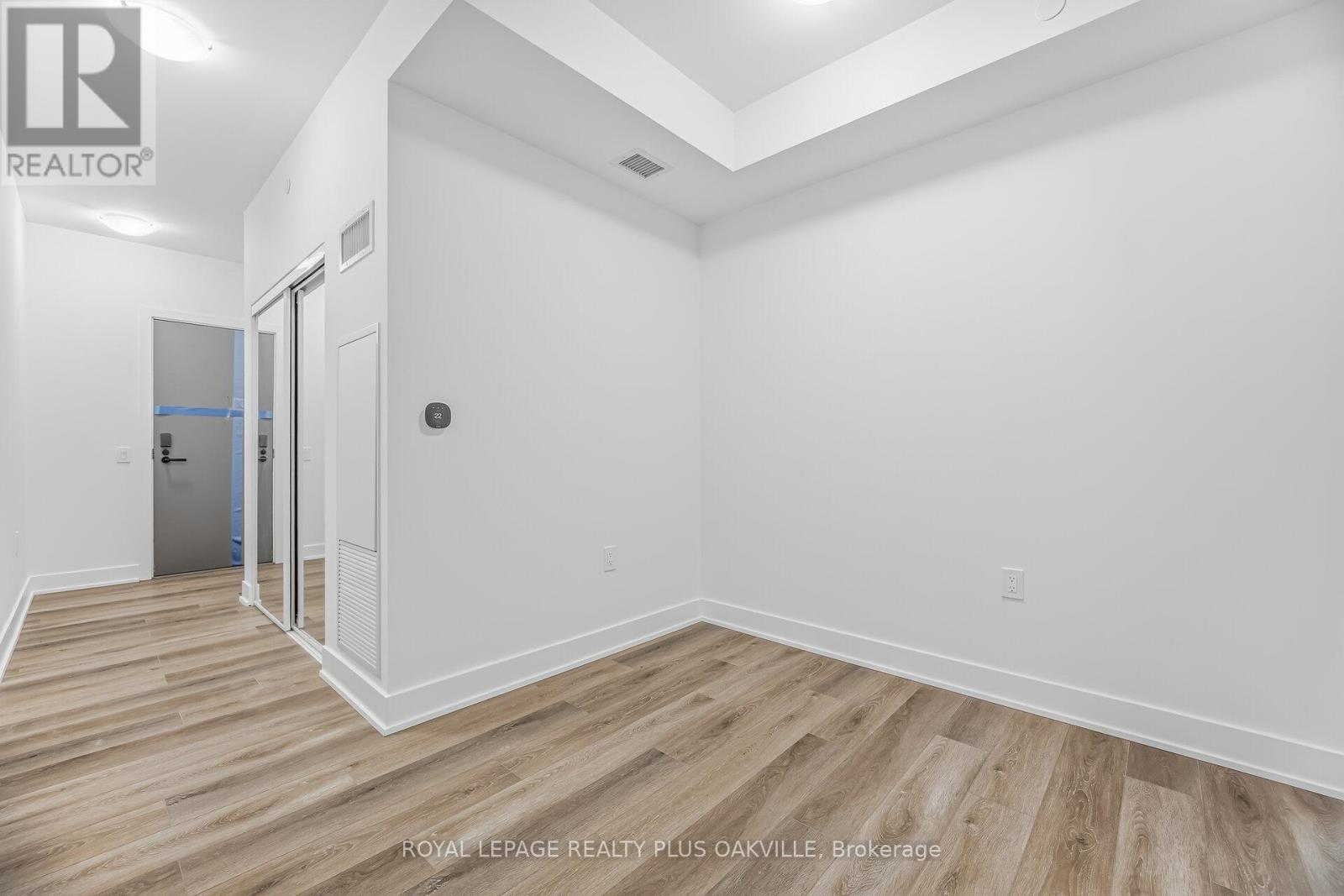 703 - 2088 James Street, Burlington, Ontario  L7R 0H2 - Photo 9 - W12957304