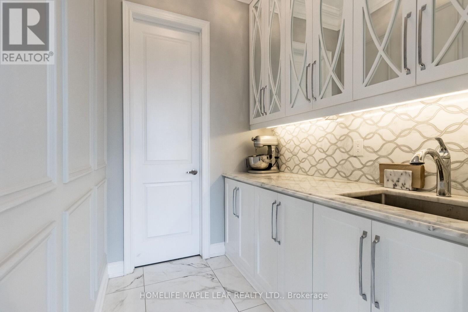 44 Herringbone Crescent, Brampton, Ontario  L6P 4B8 - Photo 14 - W12957308