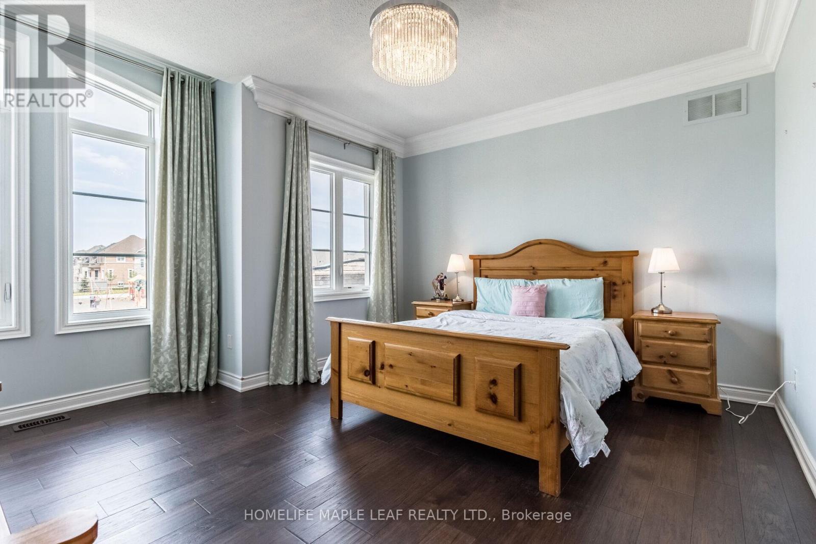 44 Herringbone Crescent, Brampton, Ontario  L6P 4B8 - Photo 33 - W12957308