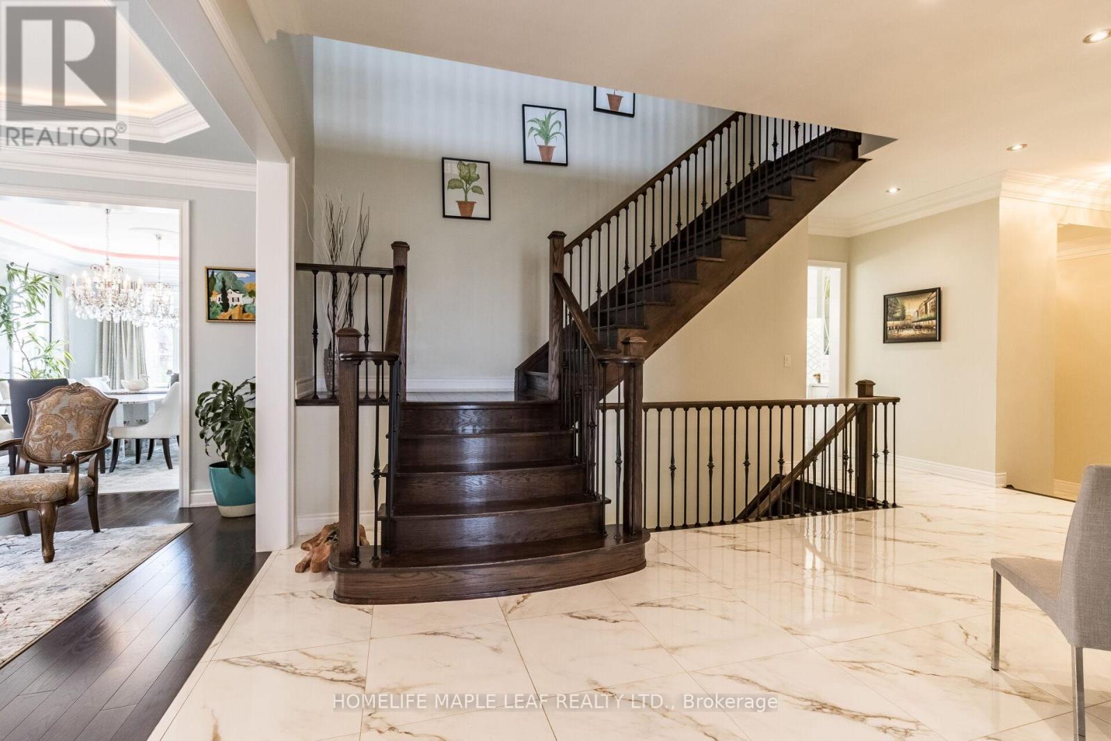 44 Herringbone Crescent, Brampton, Ontario  L6P 4B8 - Photo 5 - W12957308