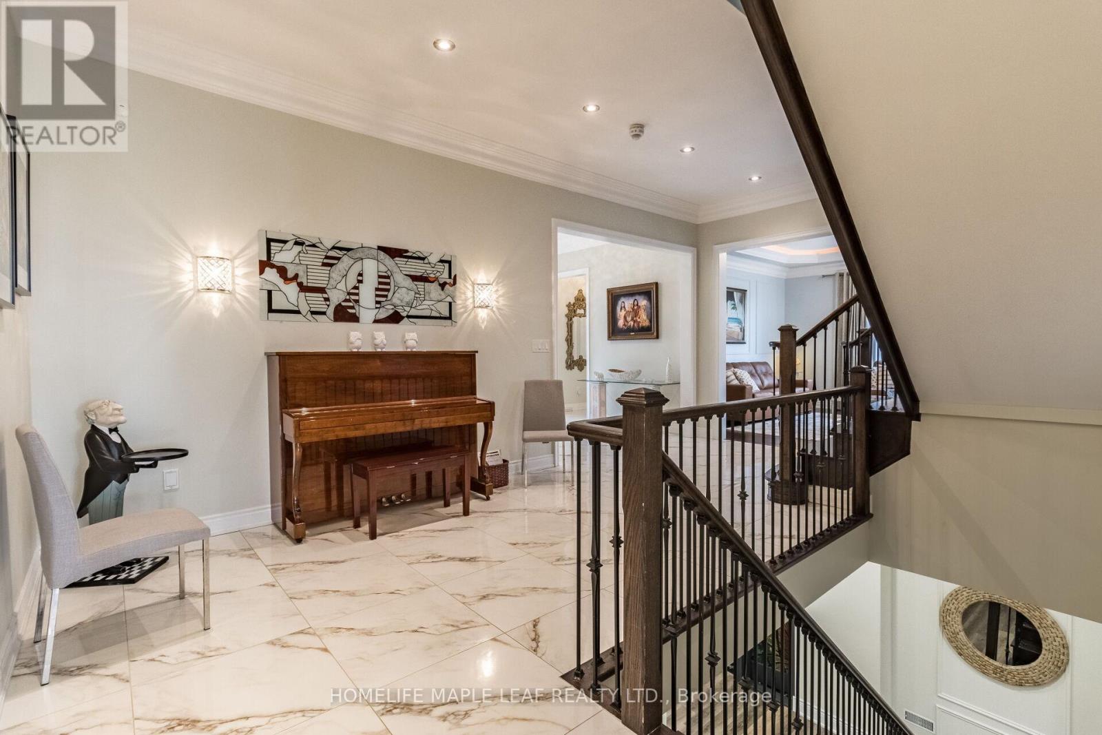 44 Herringbone Crescent, Brampton, Ontario  L6P 4B8 - Photo 6 - W12957308