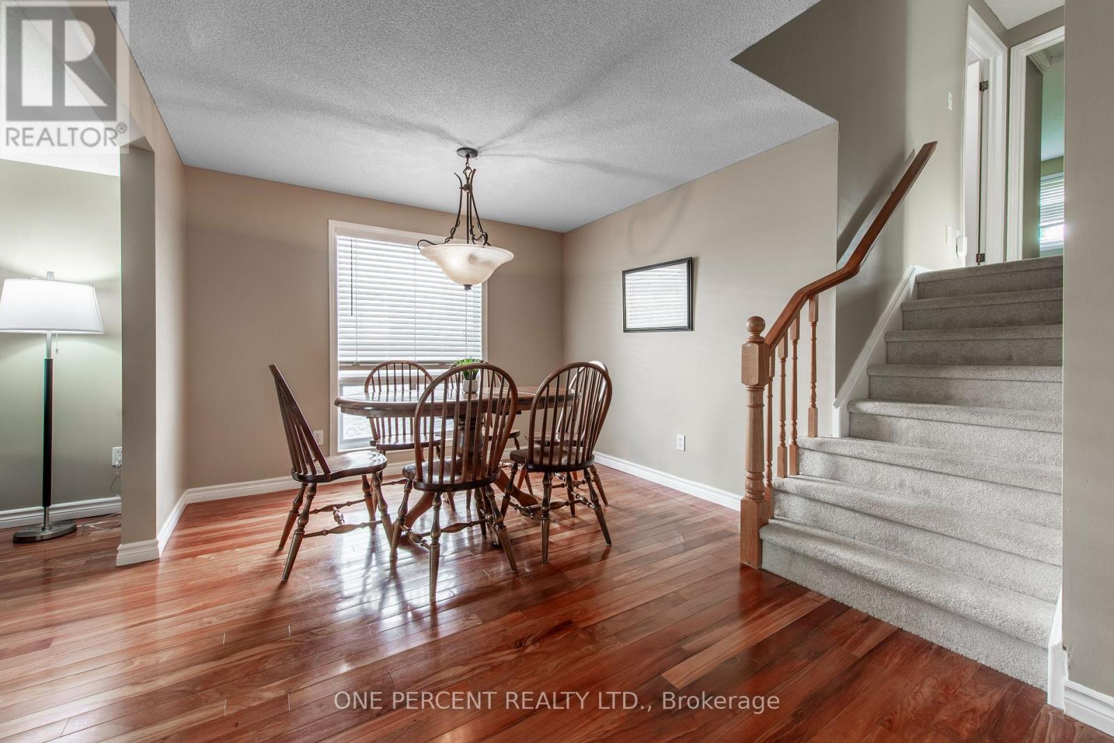 240 Walsh Crescent, Orangeville, Ontario  L9W 4T1 - Photo 7 - W12957314