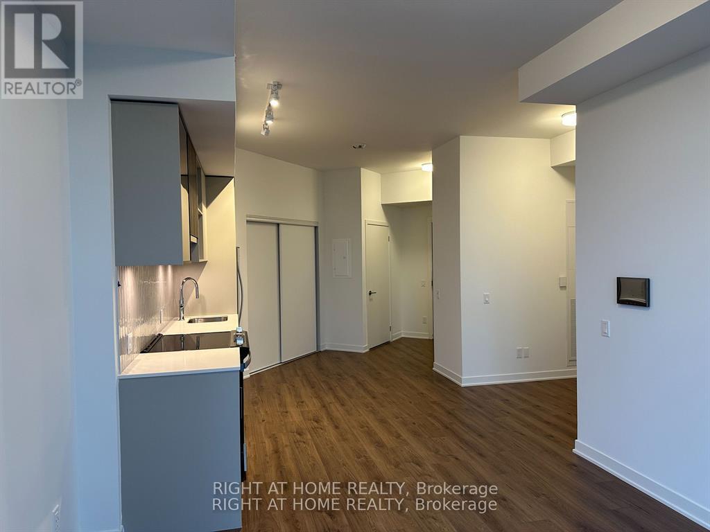 Ph12 - 405 Dundas Street W, Oakville, Ontario  L6M 5P9 - Photo 10 - W12957320